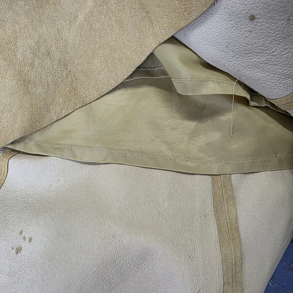 Danier genuine leather Suede mustard flare skirt - Picture 9 of 14